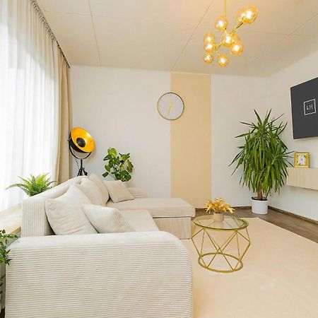 Luxx Home Mm, Airport- Fuer 7 Personen-Parken-Kueche Trunkelsberg Bagian luar foto